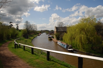 Canal and towpath at Tardebigge by M Fellows